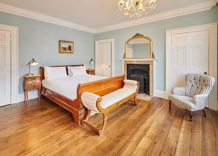 Host & - Harold * Whitby