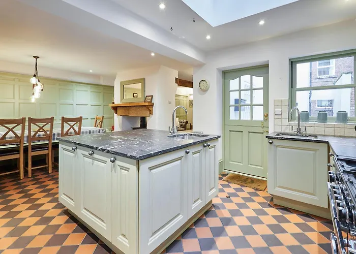 Host & - Harold * Whitby